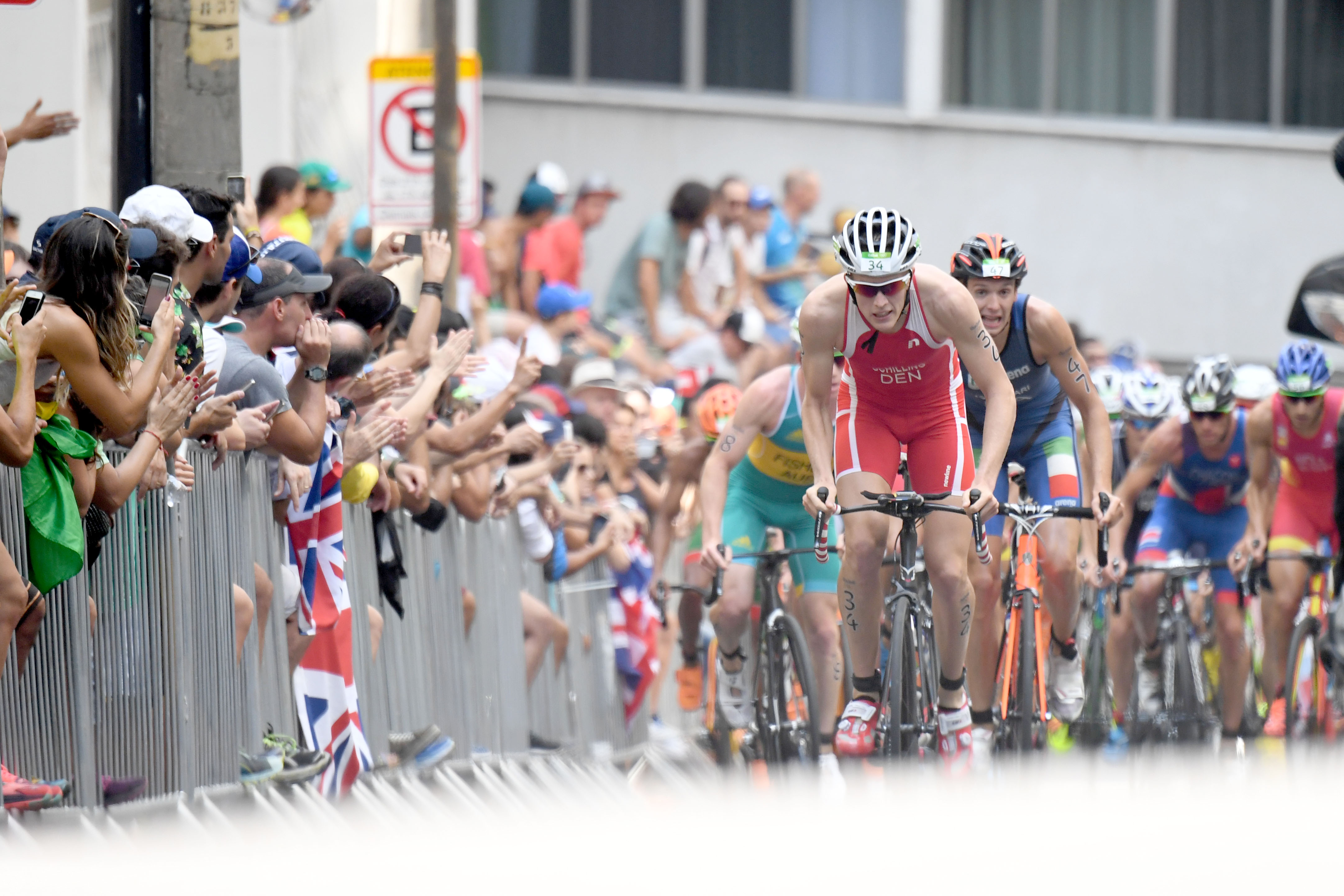 Schilling cycling in a pack